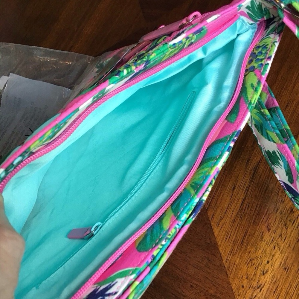 Vera Bradley Large Triple Zip Hipster Crossbody Bag in “Tropical Paradise” - Picture 6 of 10